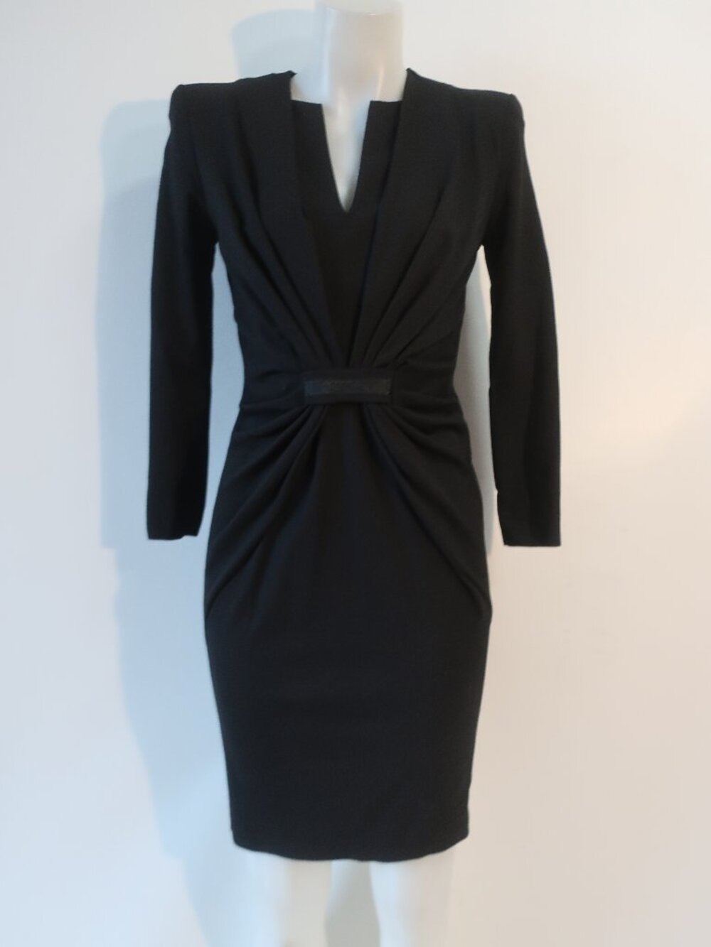 Womens Giorgio Armani Black (Item-123) Long Sleeve V-Neck Sheath Dress 42 US/6